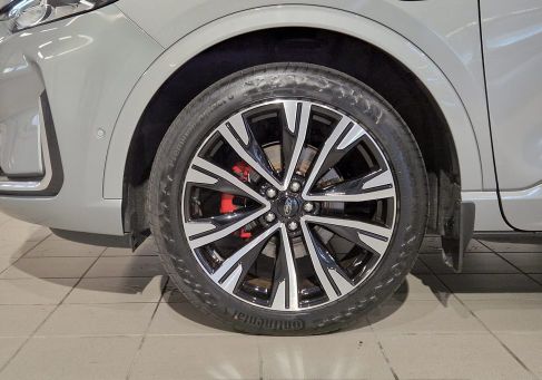 Ford Kuga, 2025