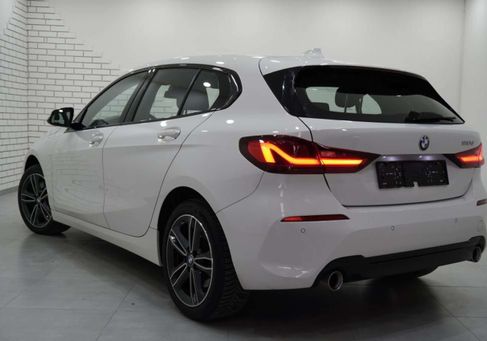 BMW 120, 2021
