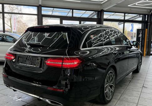 Mercedes-Benz E 220, 2022