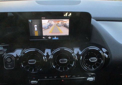 Mercedes-Benz GLA 200, 2023 2