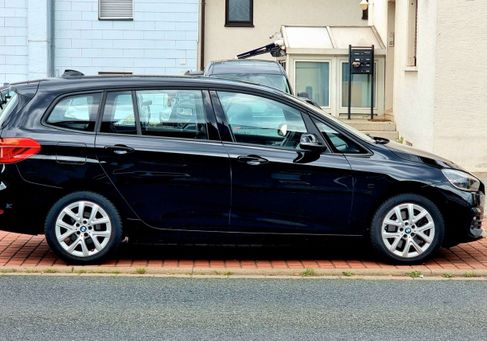 BMW 218, 2022