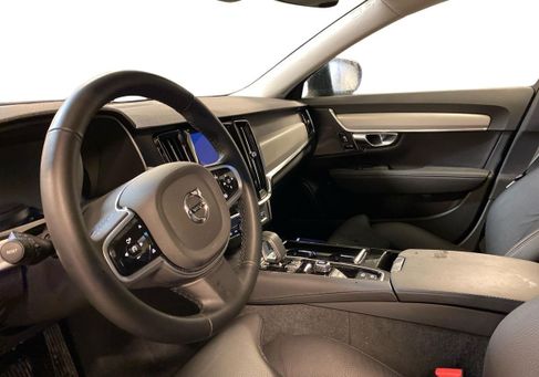 Volvo V90, 2026
