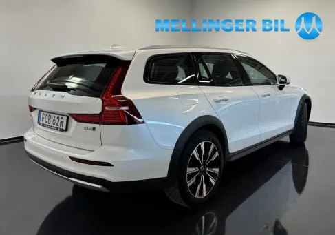 Volvo V60 Cross Country, 2023