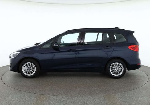 BMW 216, 2019