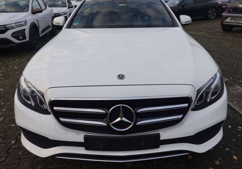 Mercedes-Benz E 220, 2020