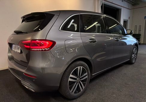 Mercedes-Benz B 250, 2021 3