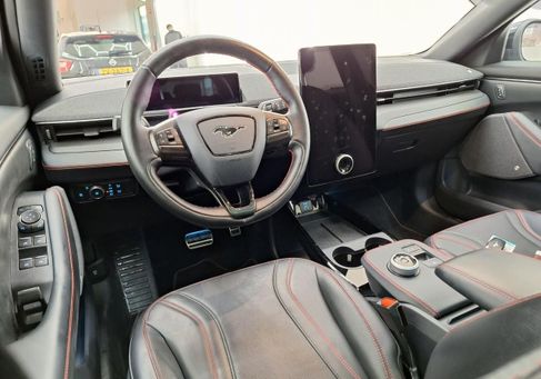 Ford Mustang Mach-E, 2021