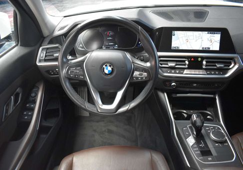 BMW 320, 2021
