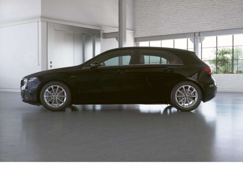 Mercedes-Benz A 250, 2021