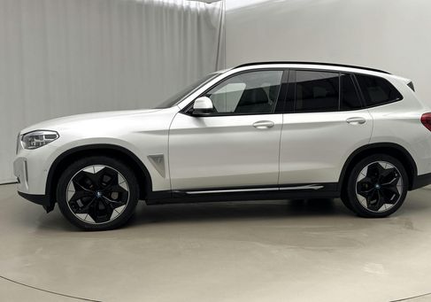BMW iX, 2021