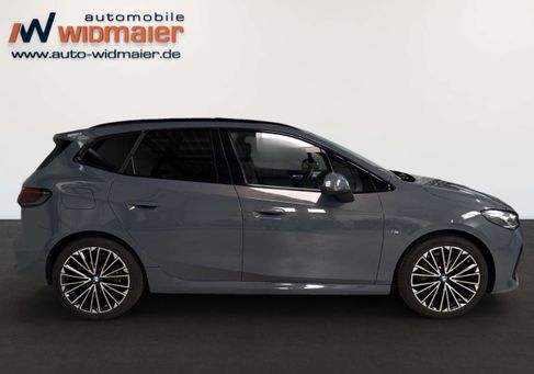 BMW 218, 2024