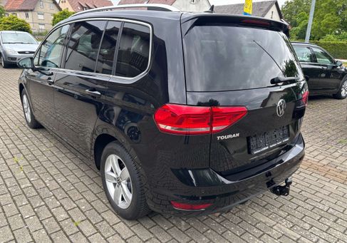 Volkswagen Touran, 2021 3