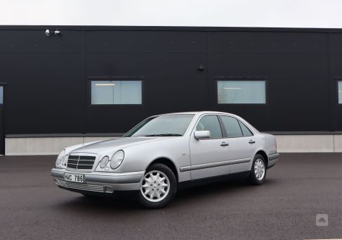 Mercedes-Benz E 200, 1999