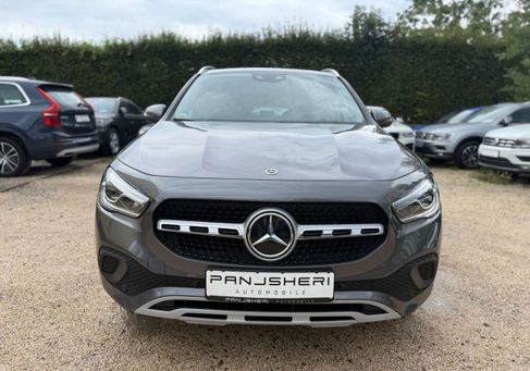 Mercedes-Benz GLA 180, 2023