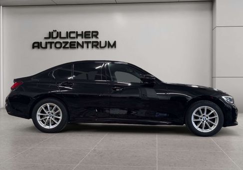 BMW 330, 2020