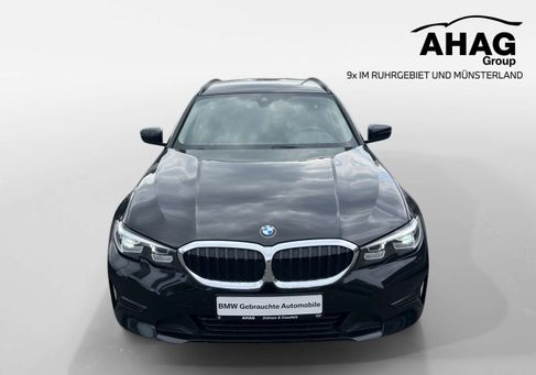 BMW 318, 2022