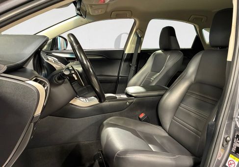 Lexus NX, 2018