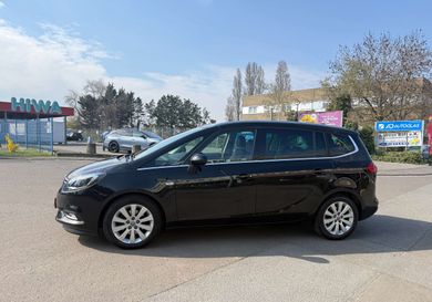Opel Zafira Tourer, 2017