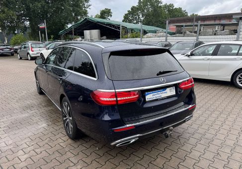 Mercedes-Benz E 300, 2018 3