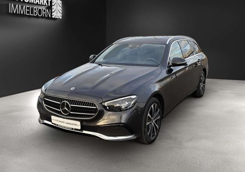 Mercedes-Benz E 300, 2021 3