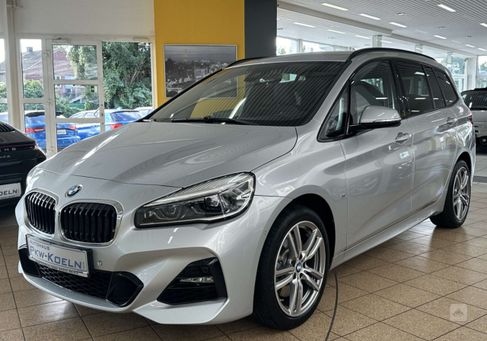 BMW 220, 2021