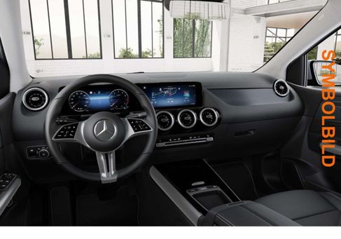 Mercedes-Benz B 180, 2025
