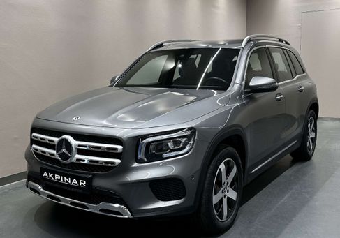Mercedes-Benz GLB 200, 2023 2