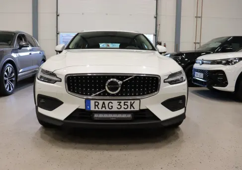 Volvo V60 Cross Country, 2023