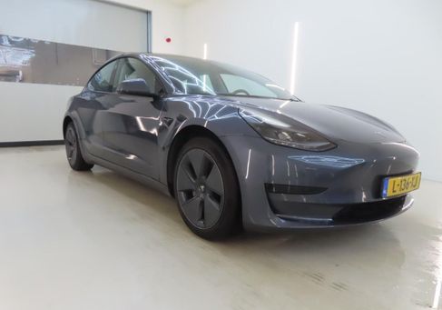Tesla Model 3, 2021 3