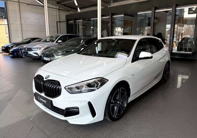 BMW 118, 2021