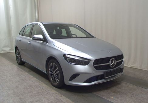 Mercedes-Benz B 200, 2024 3