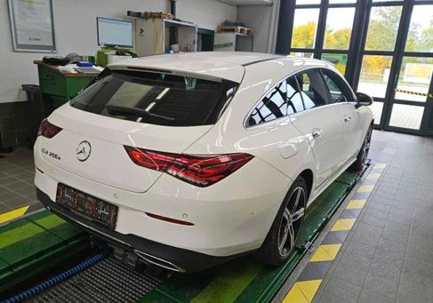 Mercedes-Benz CLA 250, 2022