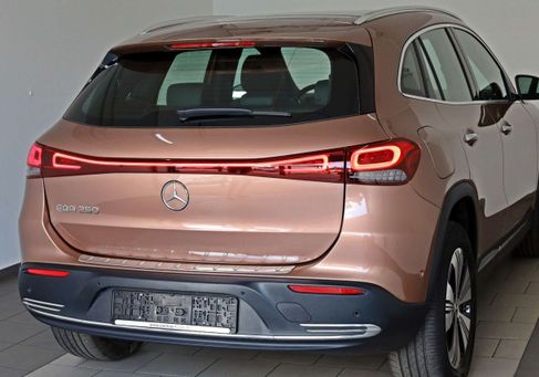 Mercedes-Benz EQA, 2021