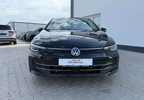 Volkswagen Golf, 2024 3