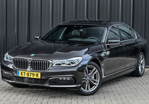 BMW 740, 2016