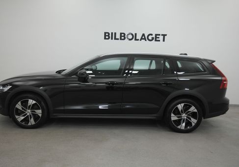 Volvo V60 Cross Country, 2022