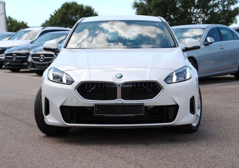 BMW 120, 2025