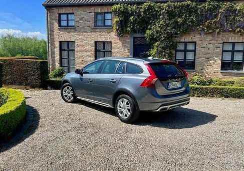 Volvo V60 Cross Country, 2018
