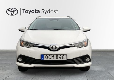 Toyota Auris Touring Sports, 2016