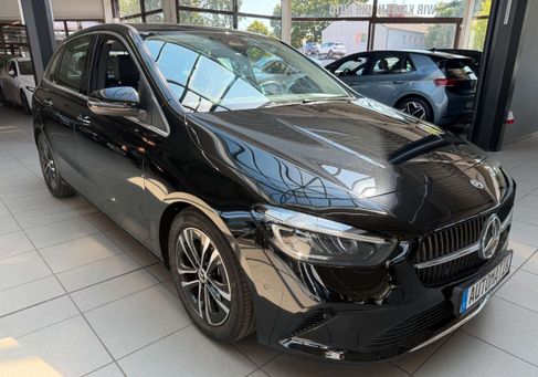 Mercedes-Benz B 200, 2023
