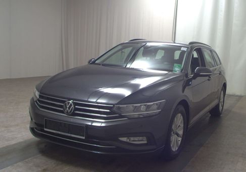 Volkswagen Passat, 2022