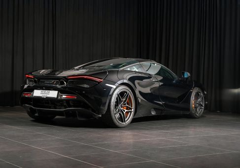 McLaren 720S, 2022
