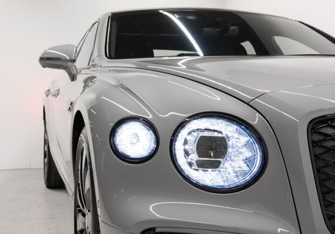 Bentley Flying Spur, 2025