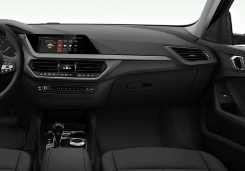 BMW 118, 2020