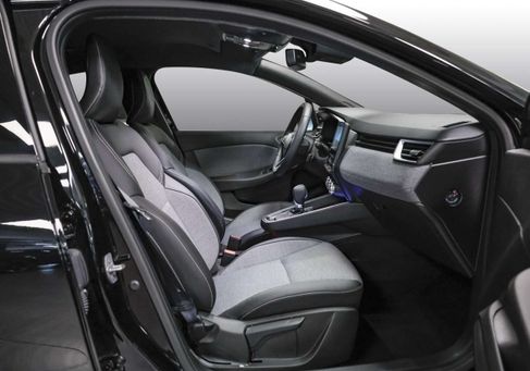 Renault Clio, 2025 3