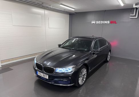 BMW 730, 2016