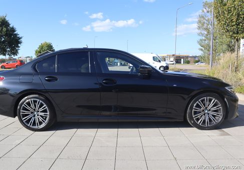 BMW 330, 2020