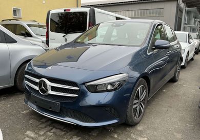 Mercedes-Benz B 220, 2022