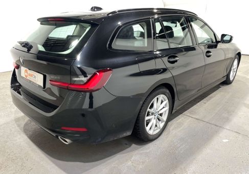 BMW 320, 2023 3