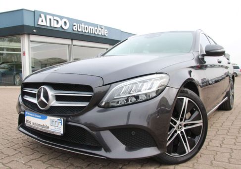 Mercedes-Benz C 300, 2021
